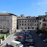 Piazza Viola 3*