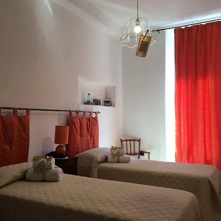 Piazza Viola Bed and Breakfast 3*