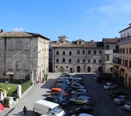 Piazza Viola 3*